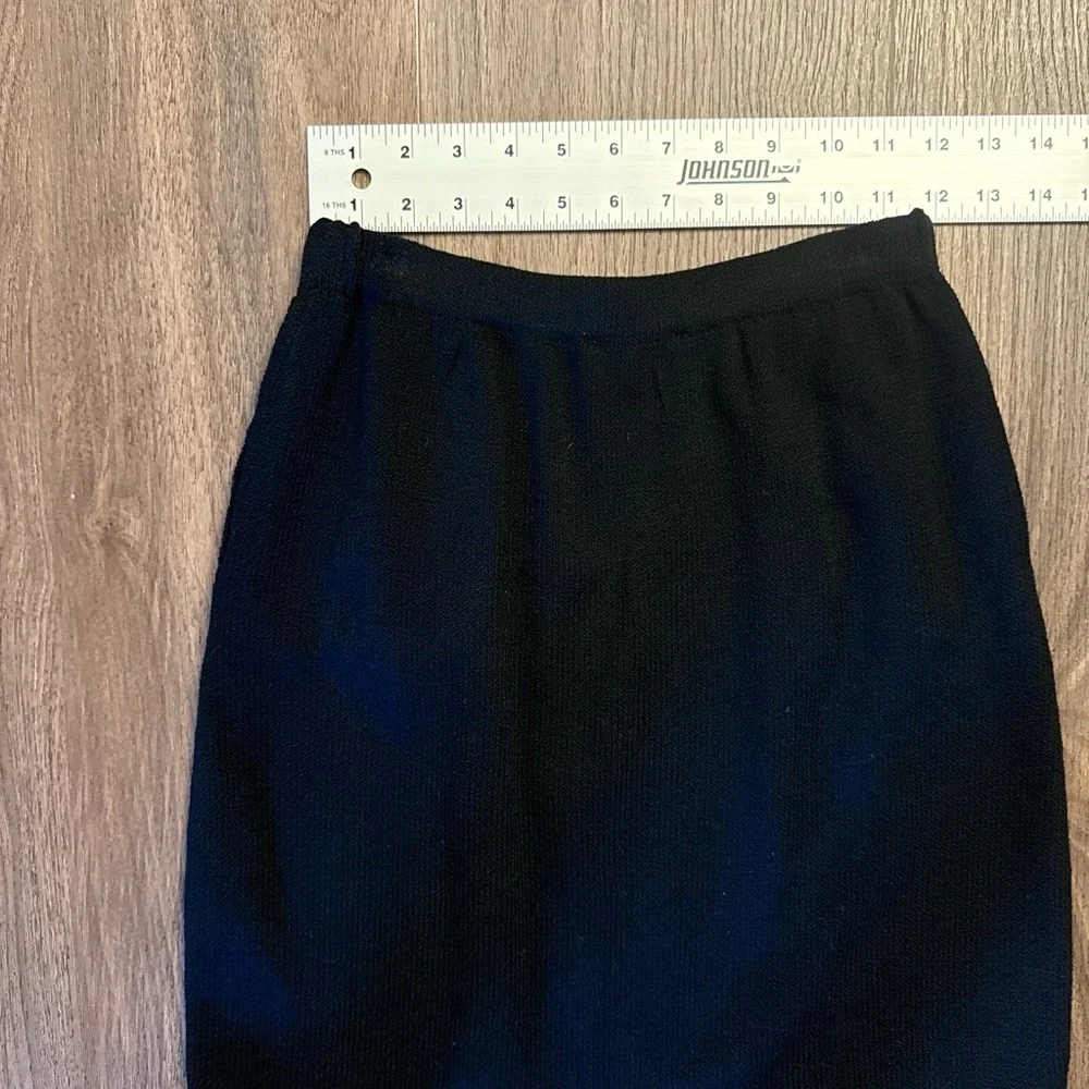 St. John vintage pocket skirt Elegant Black Women's - Picture 7 of 7